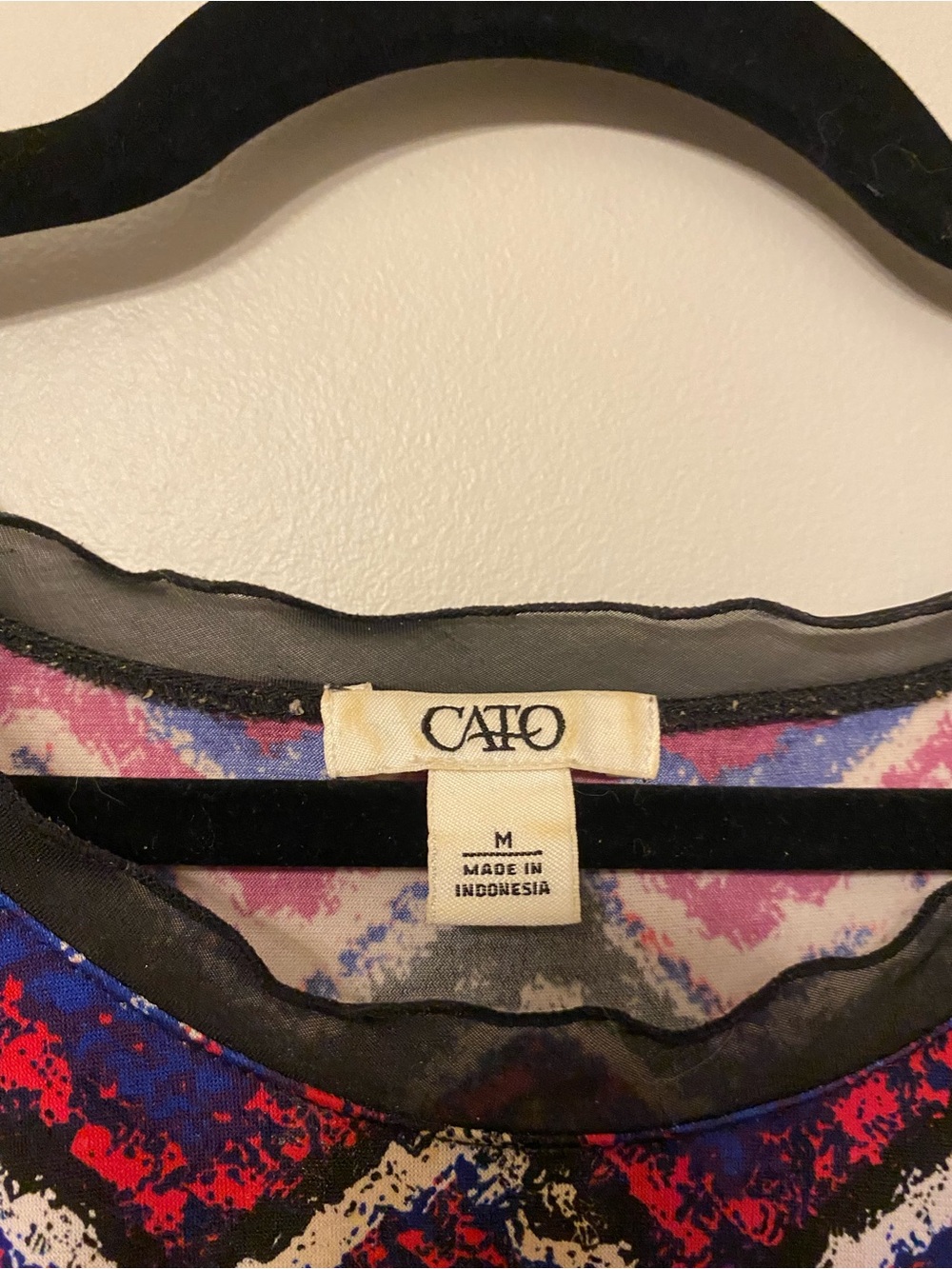 Cato Abstract Colorblock Shell in Blue, Pink & Black